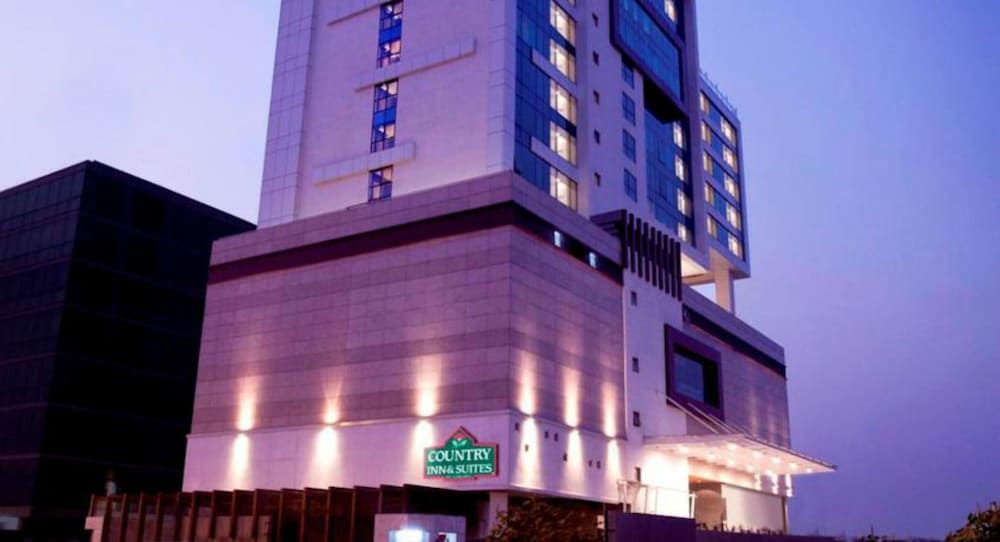Country Inn & Suites by Radisson, Navi Mumbai 1