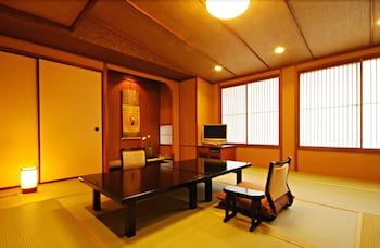 Kyoto Arashiyama Onsen Ryokan Hanaikada 3