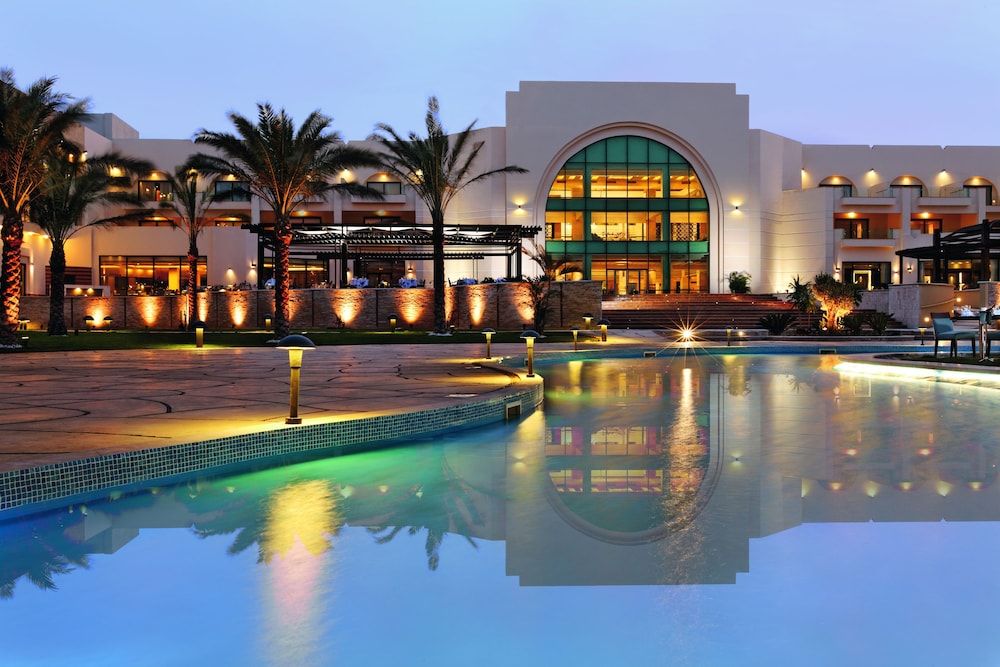 Movenpick Resort Soma Bay 1