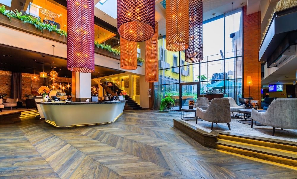 Bristol Tradition & Luxury 3