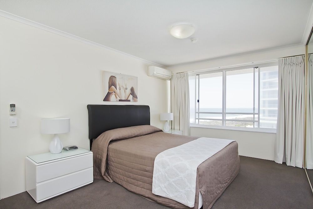 South Pacific Plaza 3