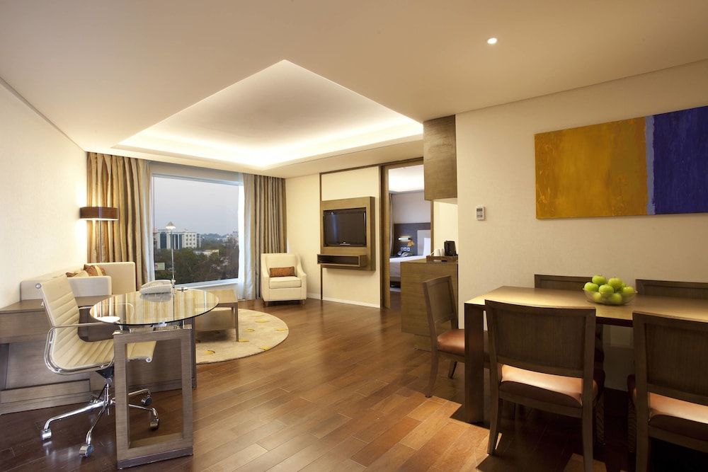 Courtyard by Marriott Bhopal 3