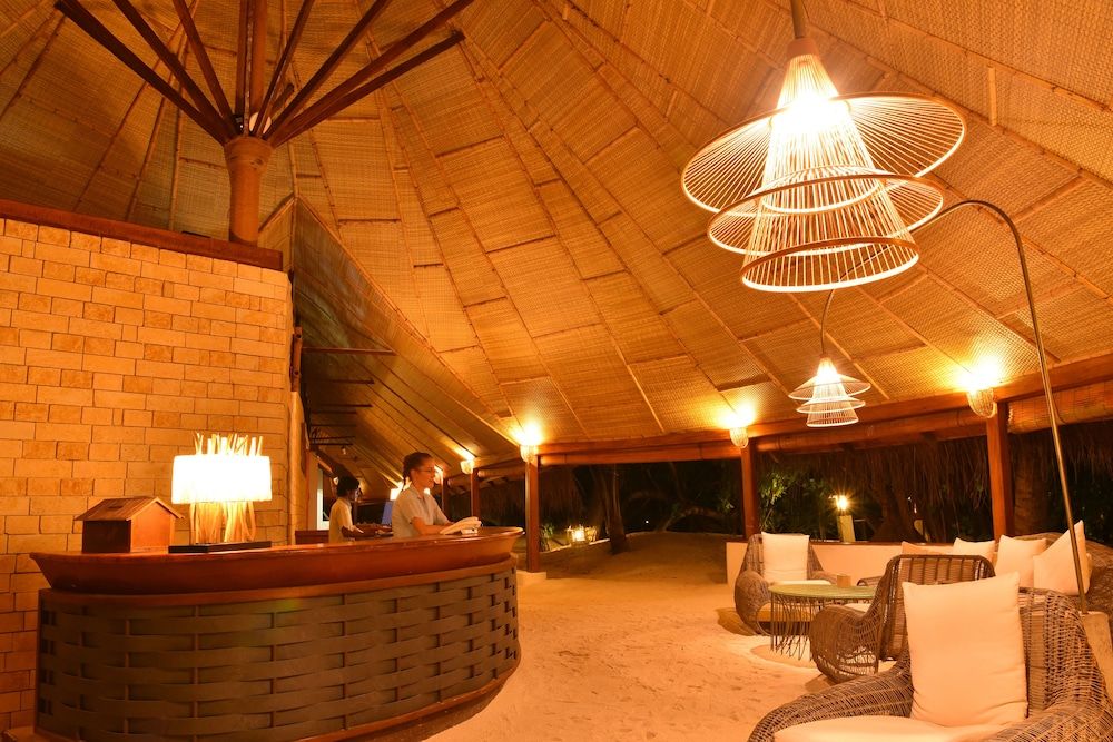 Makunudu Island Resort 3