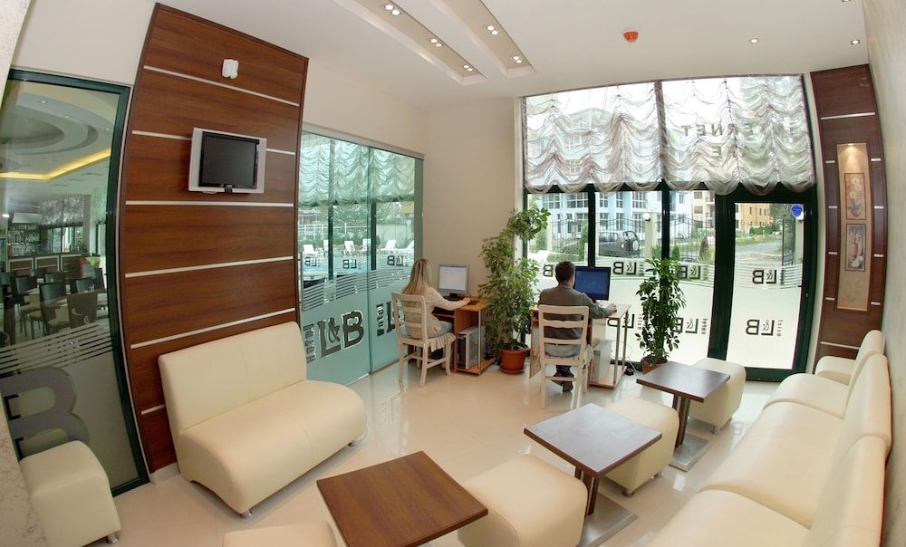 L&B Hotel 2