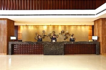 Golden Eagle Summit Hotel Kunming 2