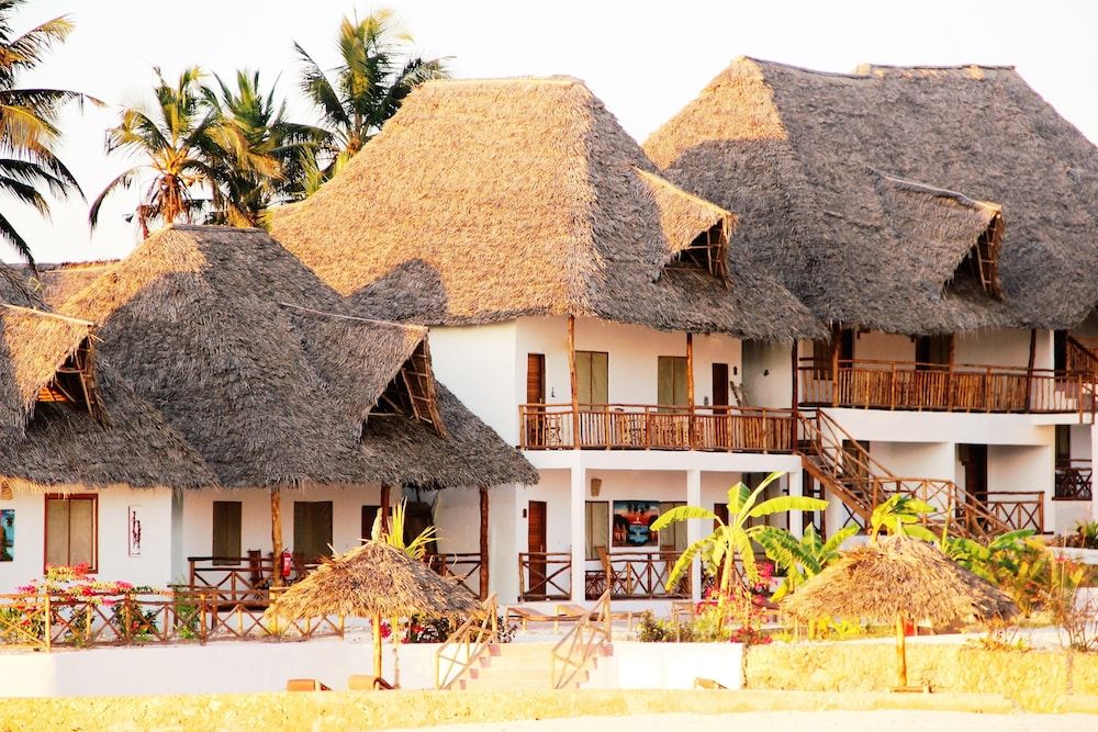 Paradise Beach Resort 3