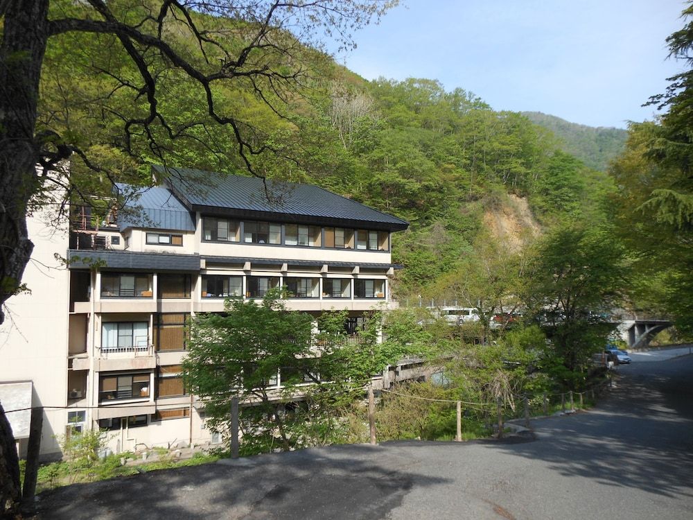 Takaragawa Onsen Osenkaku 3