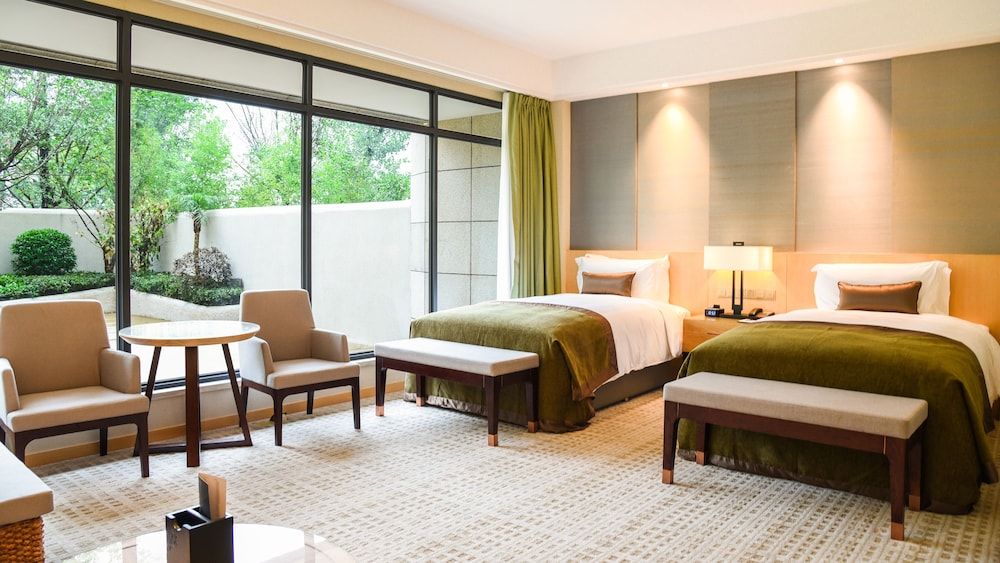 InterContinental Heilong Lake 3