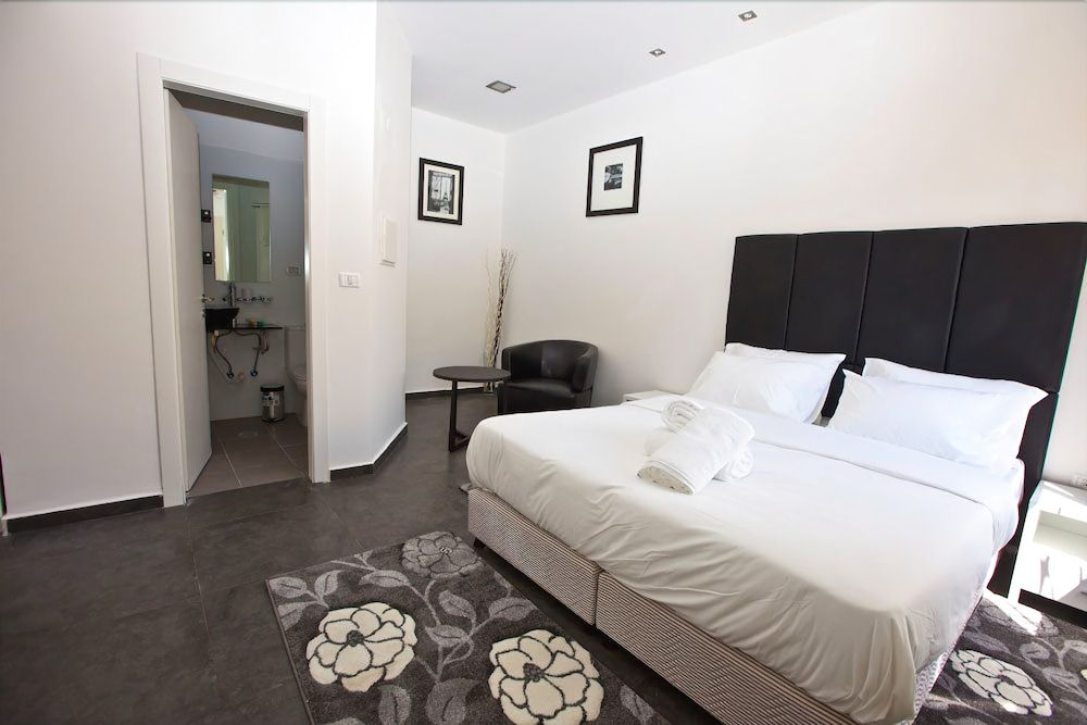Geula Suites 3