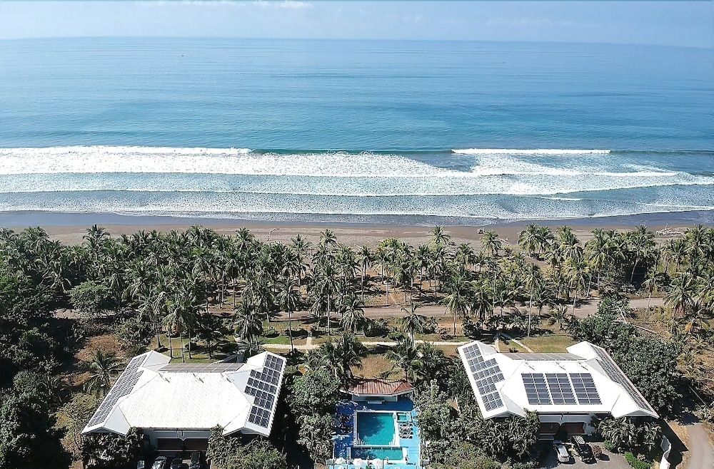 Cocomar Beachfront Hotel and Island Resort