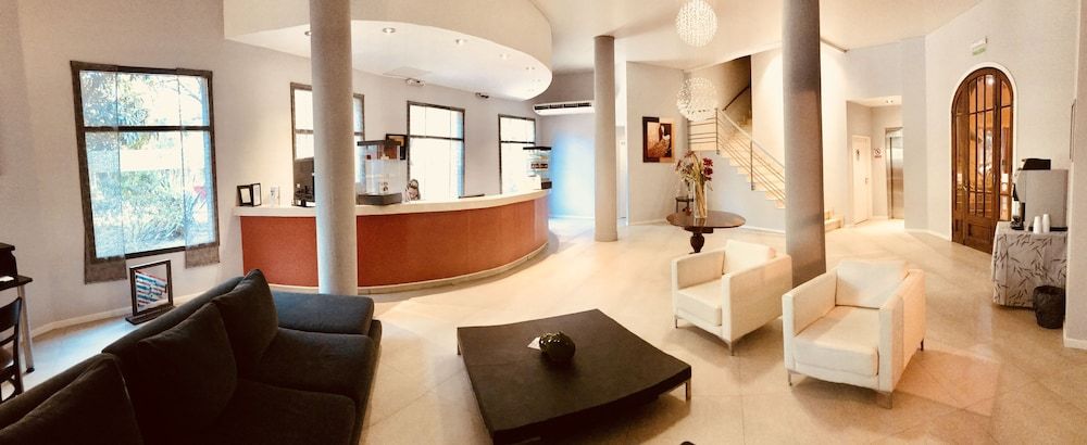 Hotel Plaza Central Canning 2