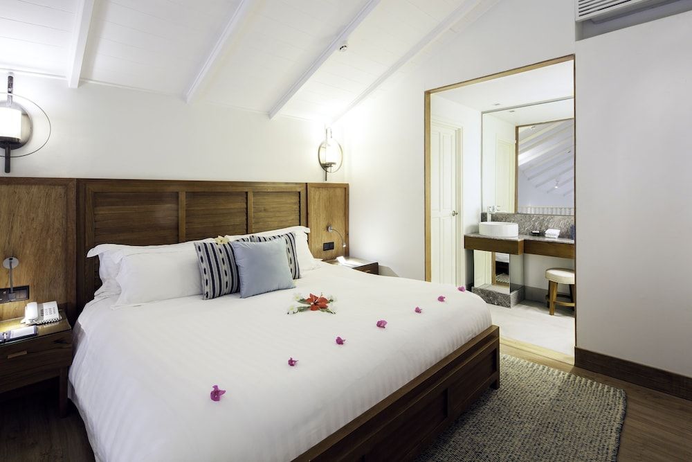 Centara Grand Island Resort & Spa Maldives 3