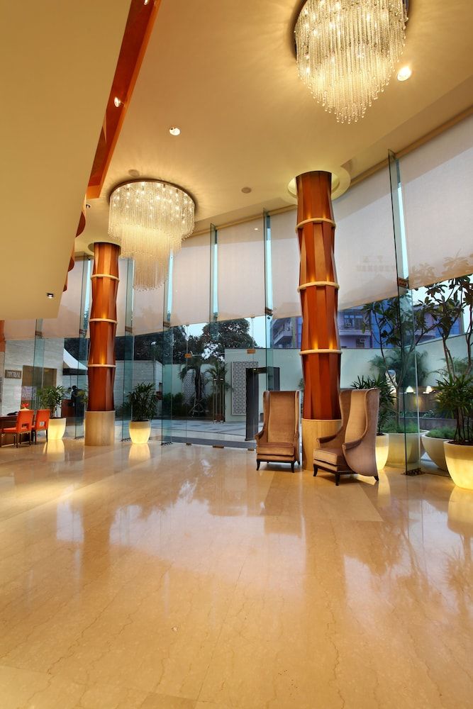 Mahagun Sarovar Portico Suites 3