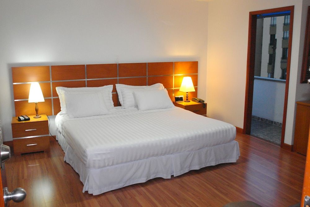 Top Deck Hotel 2