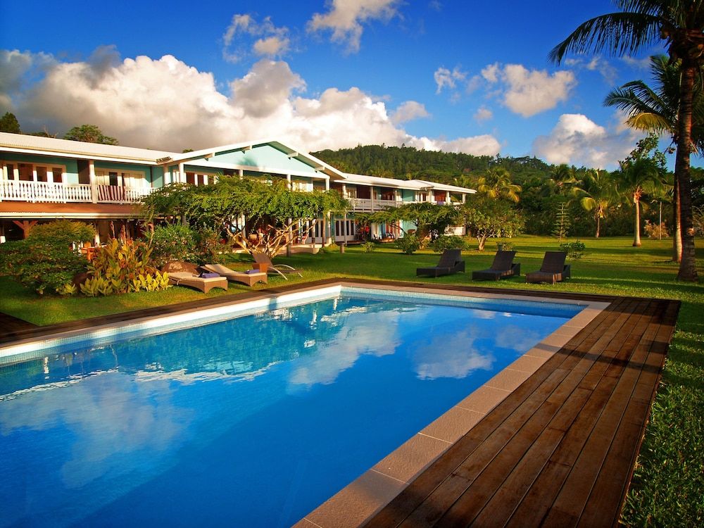 Raiatea Lodge Hotel 1