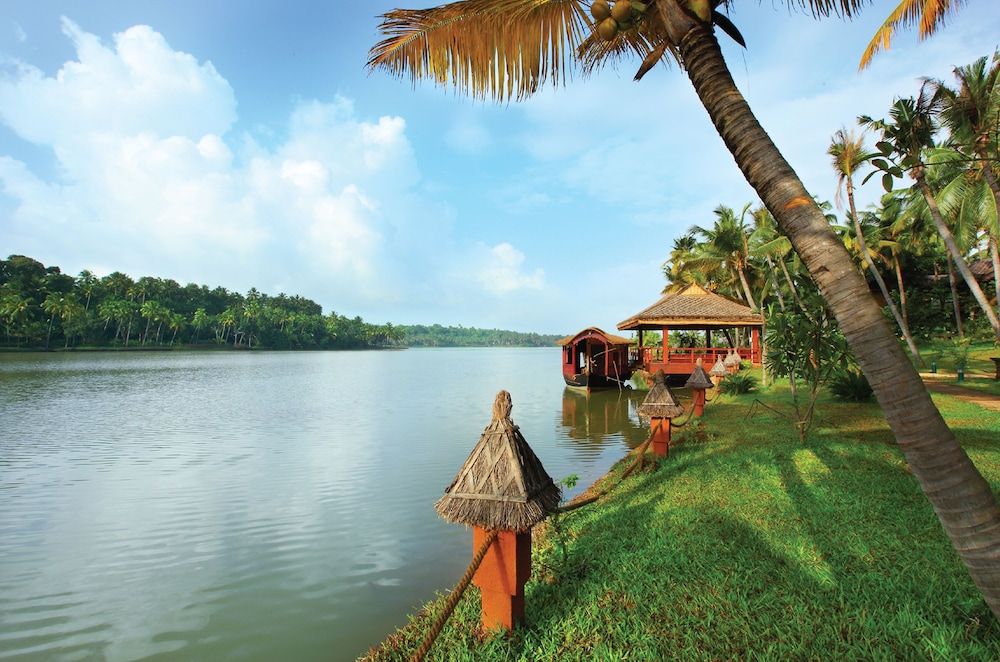 Fragrant Nature Backwater Resort & Ayurveda Spa