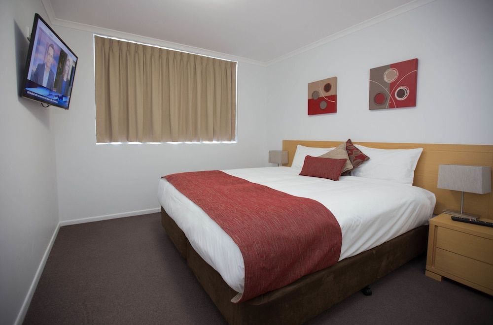 The Edge Apartment Hotel 3