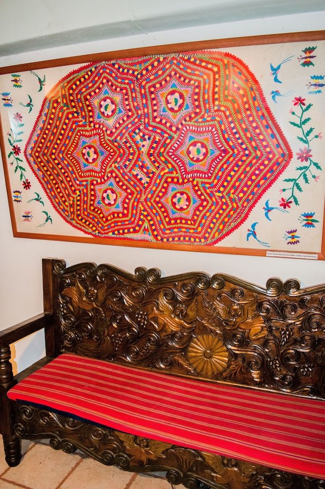 Eco Suites Uxlabil Guatemala City 3