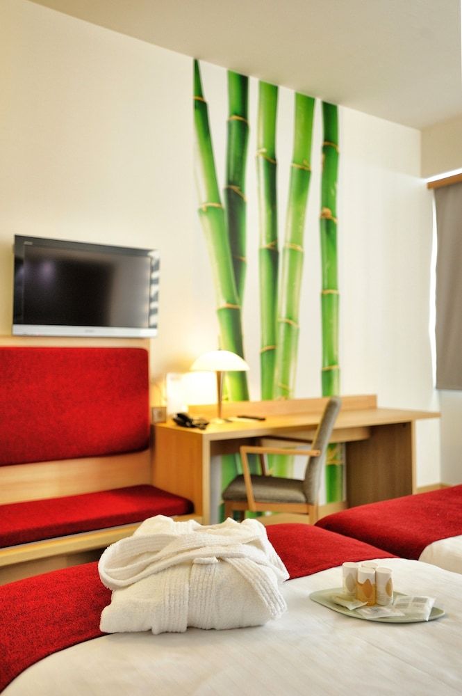 Rebro Hotel 3 Rebro Hotel 3