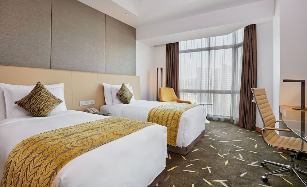 Crowne Plaza Zhongshan Wing on City 2