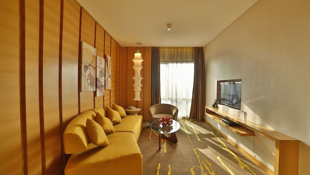 Crowne Plaza Zhongshan Wing on City 3