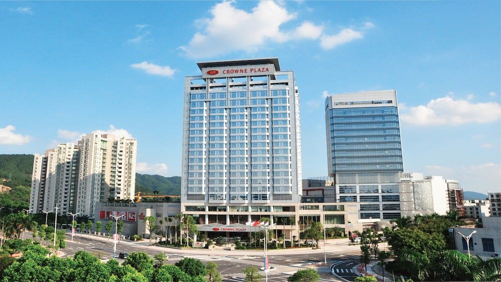 Crowne Plaza Zhongshan Wing on City