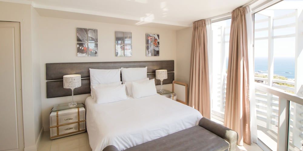 The Crystal Apartments 2