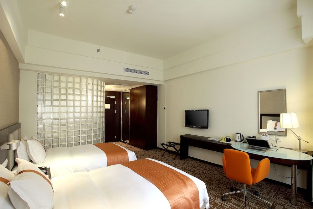 Holiday Inn Express Chengdu Wuhou 2