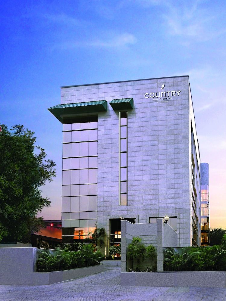 Country Inn & Suites by Radisson, Gurugram Sector 12 1