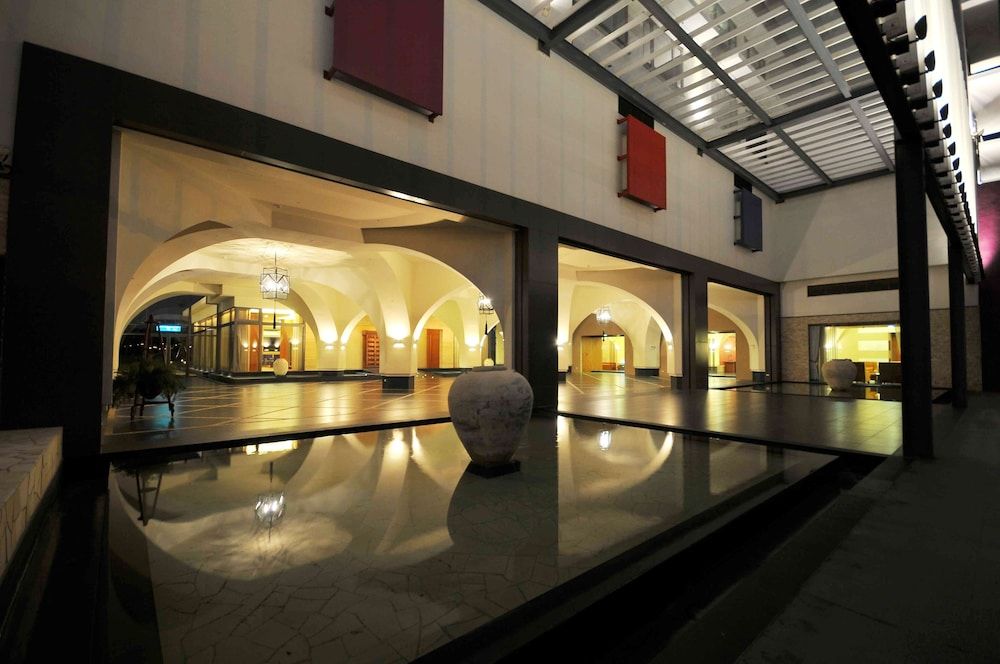 South Garden Hotels and Resorts 3