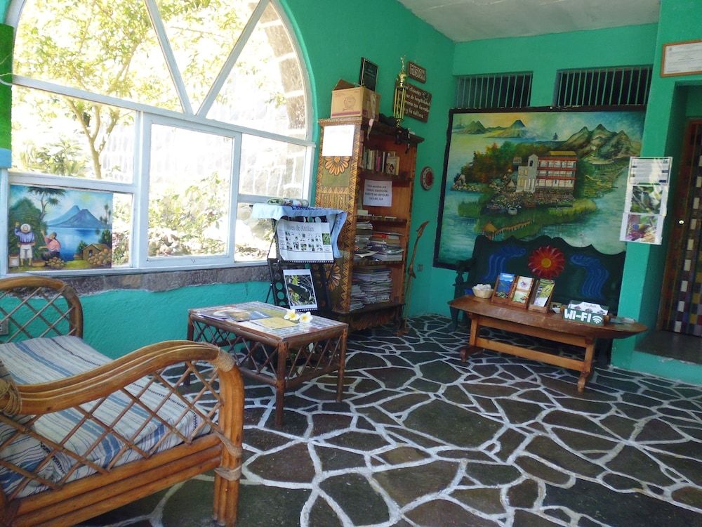 Eco Hotel Uxlabil Atitlan 3