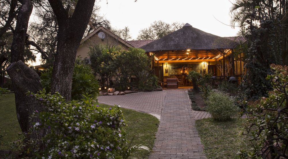 Sunbird Lodge - Guest House