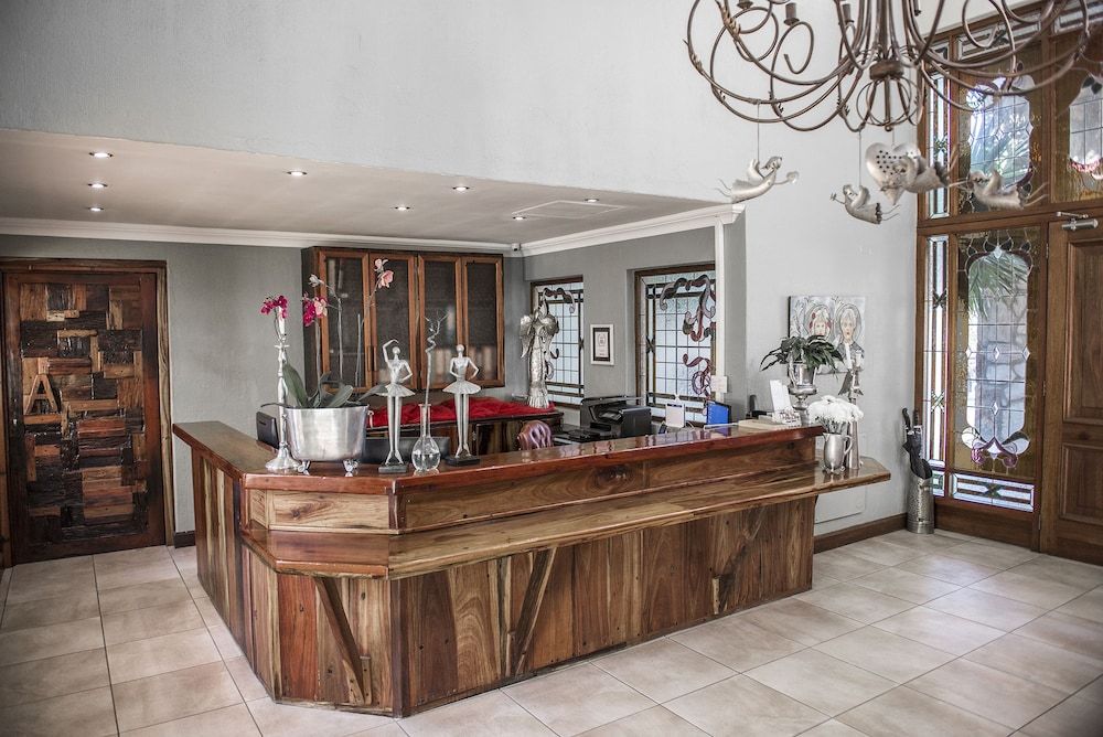 Afrique Boutique Hotel Oliver Tambo 2