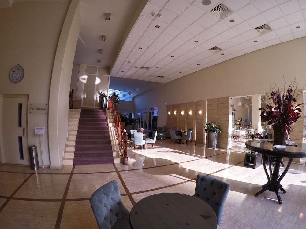 The Cosmopolitan Hotel 2