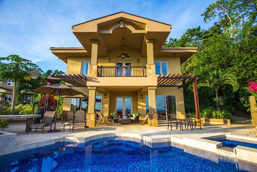 Red Frog Beach Island Resort 3