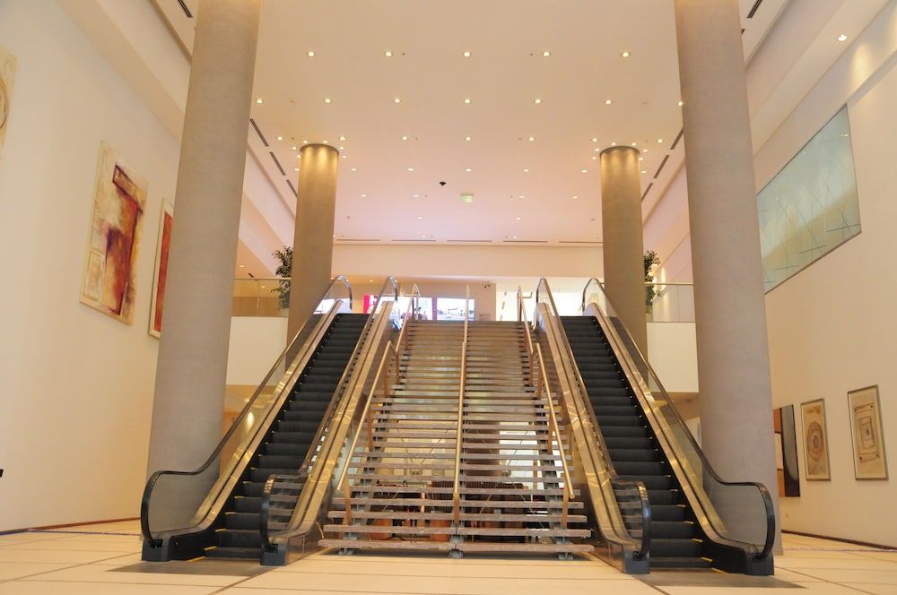 Hilton Mendoza 3