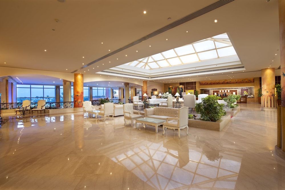 Amwaj Oyoun Resort & Casino 3