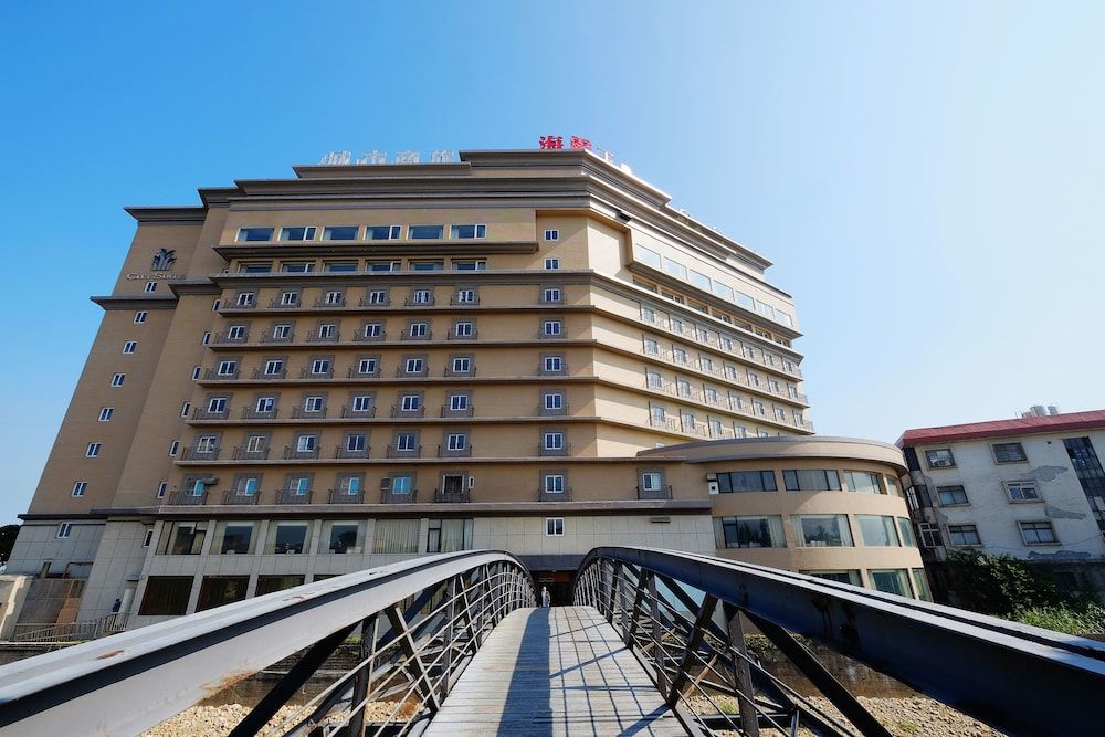 City Suites Gateway 1