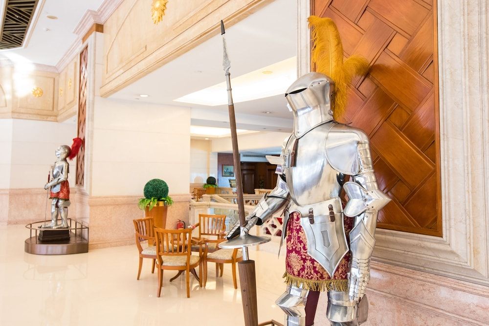 Golden Crown China Hotel 1