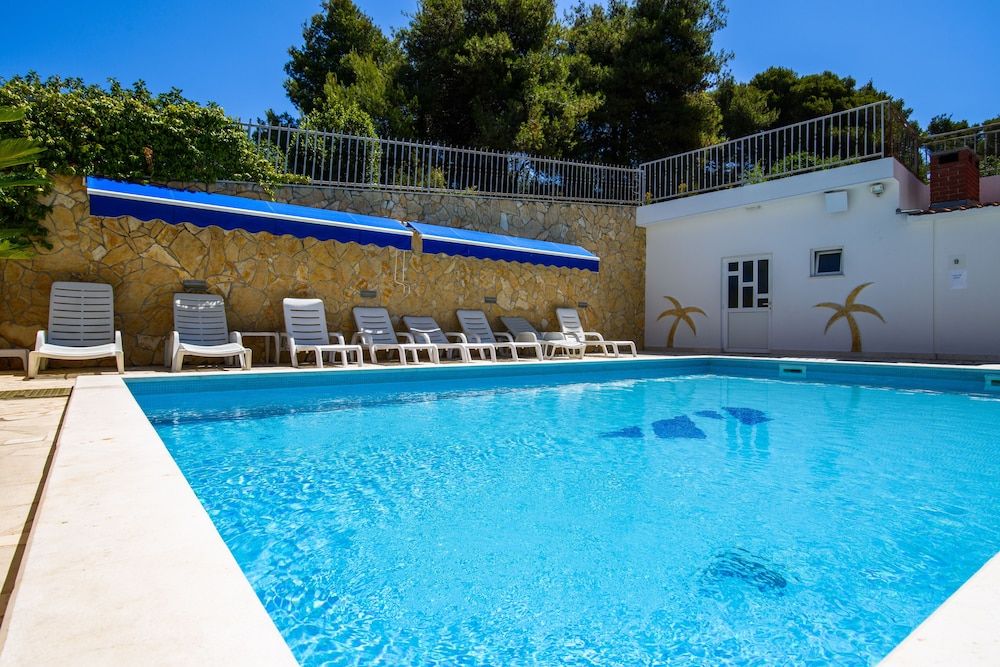 Villa Paula 3 estrelas em Okrug Donji