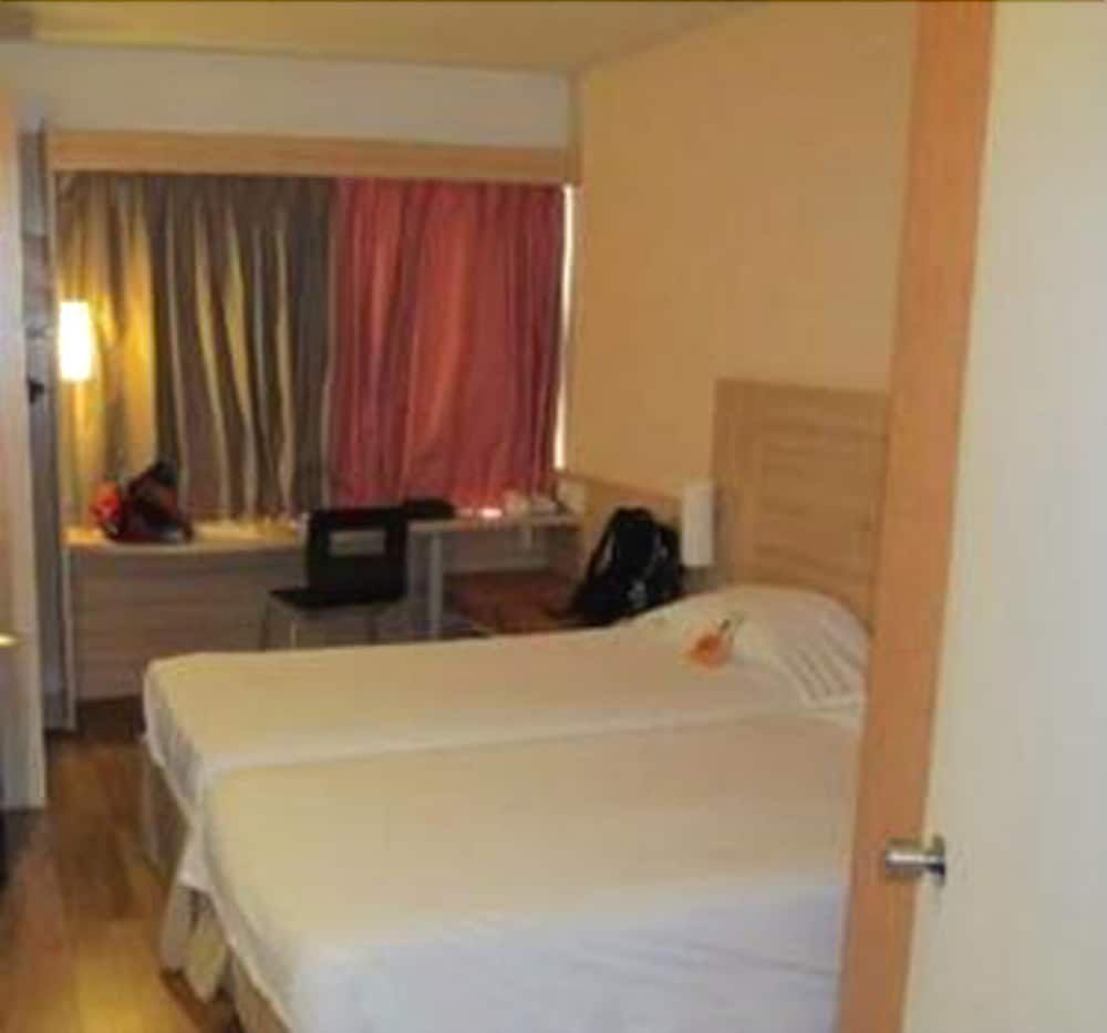 ibis Santiago Estación Central 3