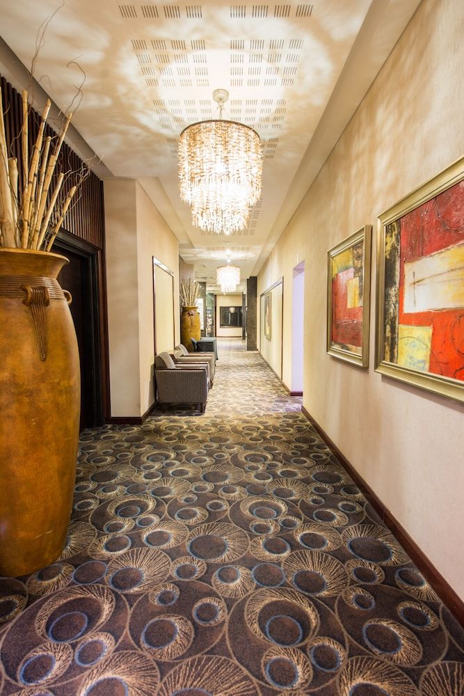 Premier Hotel OR Tambo 1