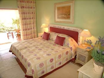 Chestnut Country Lodge 2