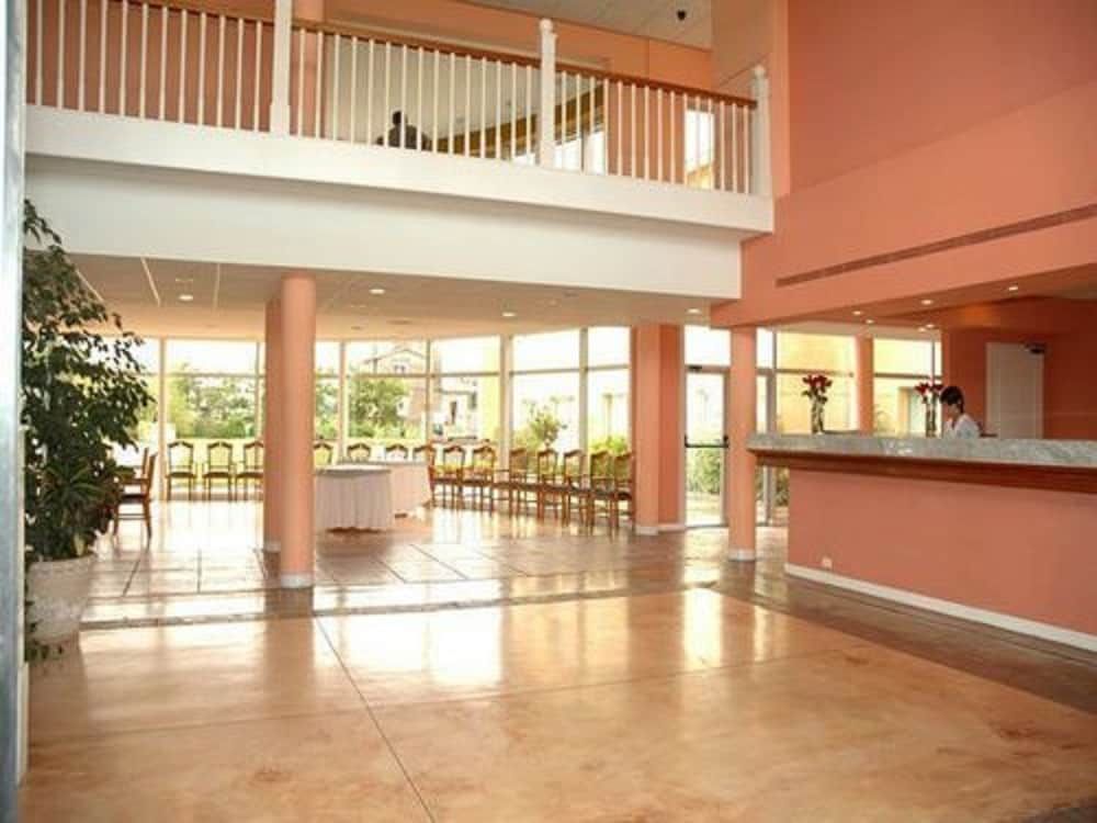 Paradores Austral Bahia Blanca 2