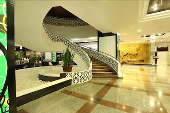 Grand Hotel Shumen 2