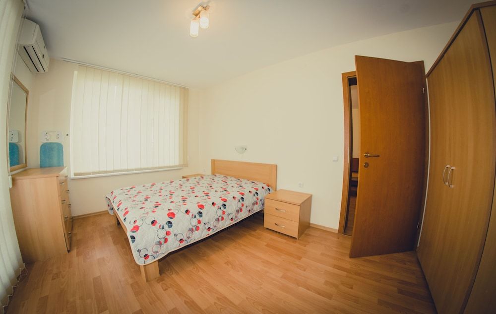 Crown and Imperial Clubs 3