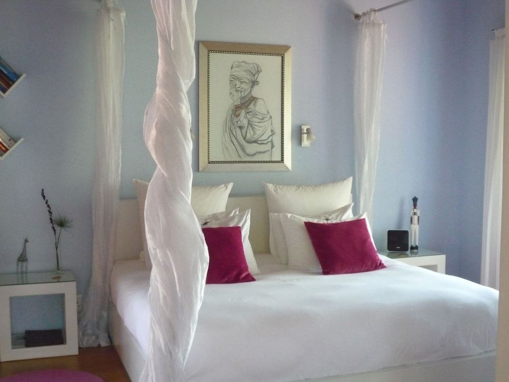 Rothman Manor Guest House 3