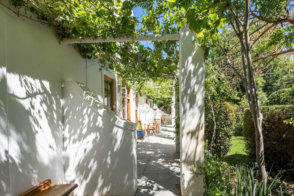 7 Church Street Guest House 2