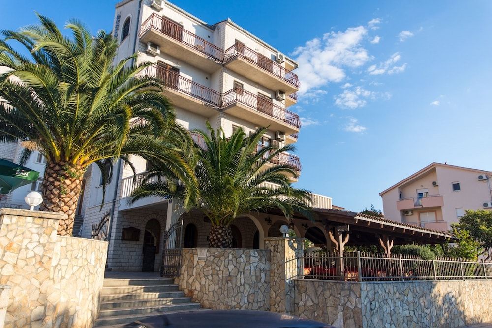 Villa Katarina 3 estrelas em Okrug Donji