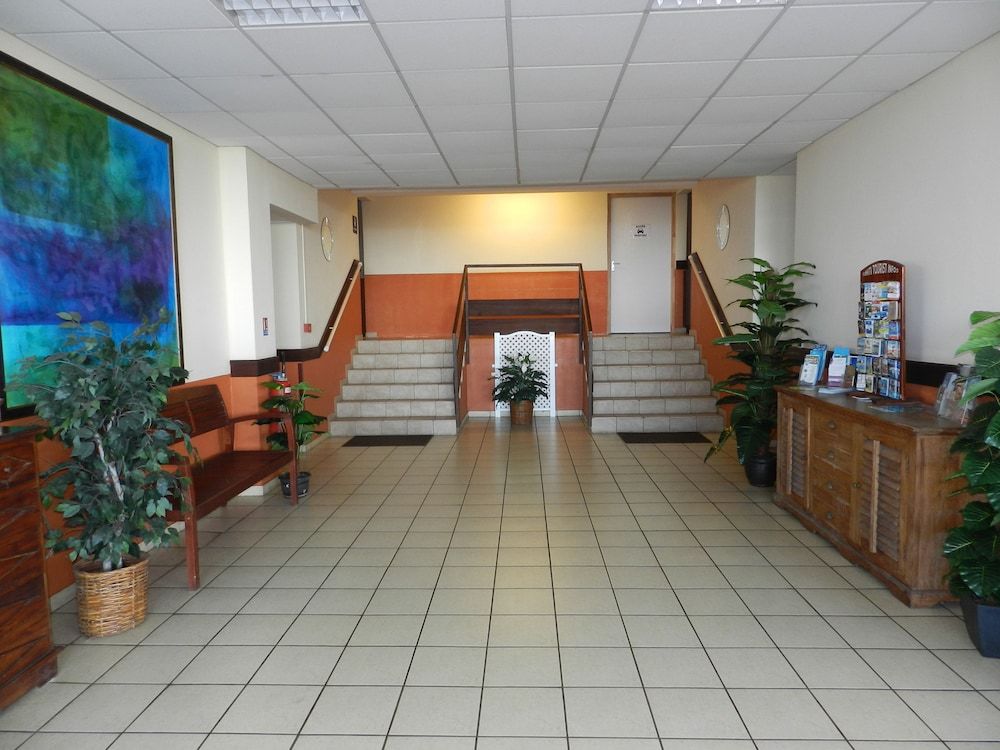 Tahiti Airport Motel 2